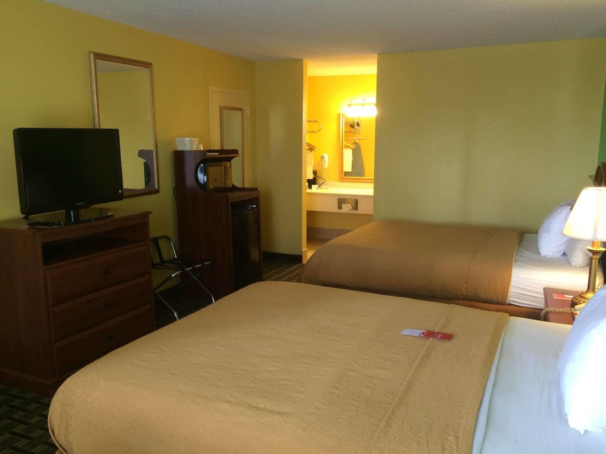 Econo Lodge Дуґлас Екстер'єр фото