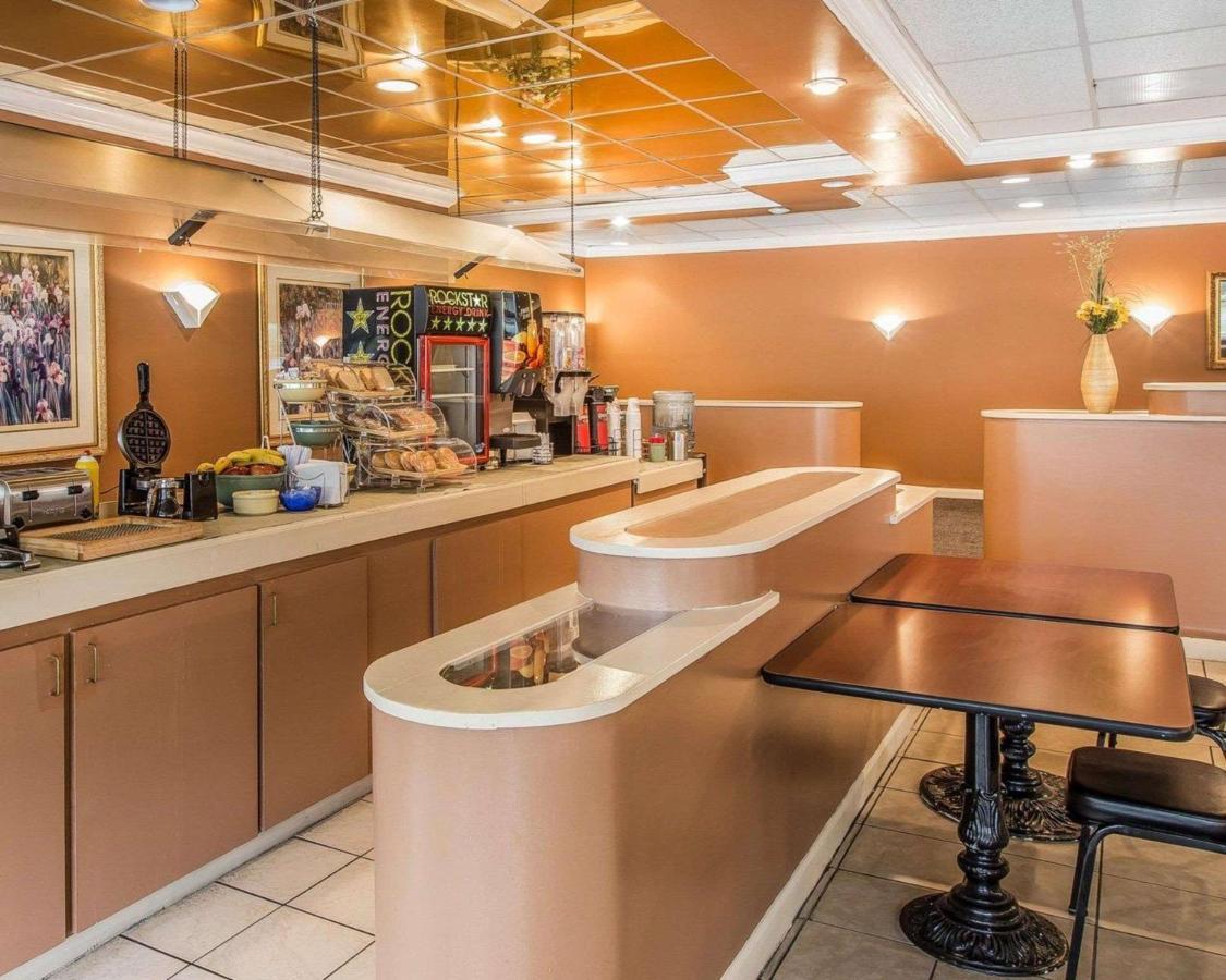 Econo Lodge Дуґлас Екстер'єр фото